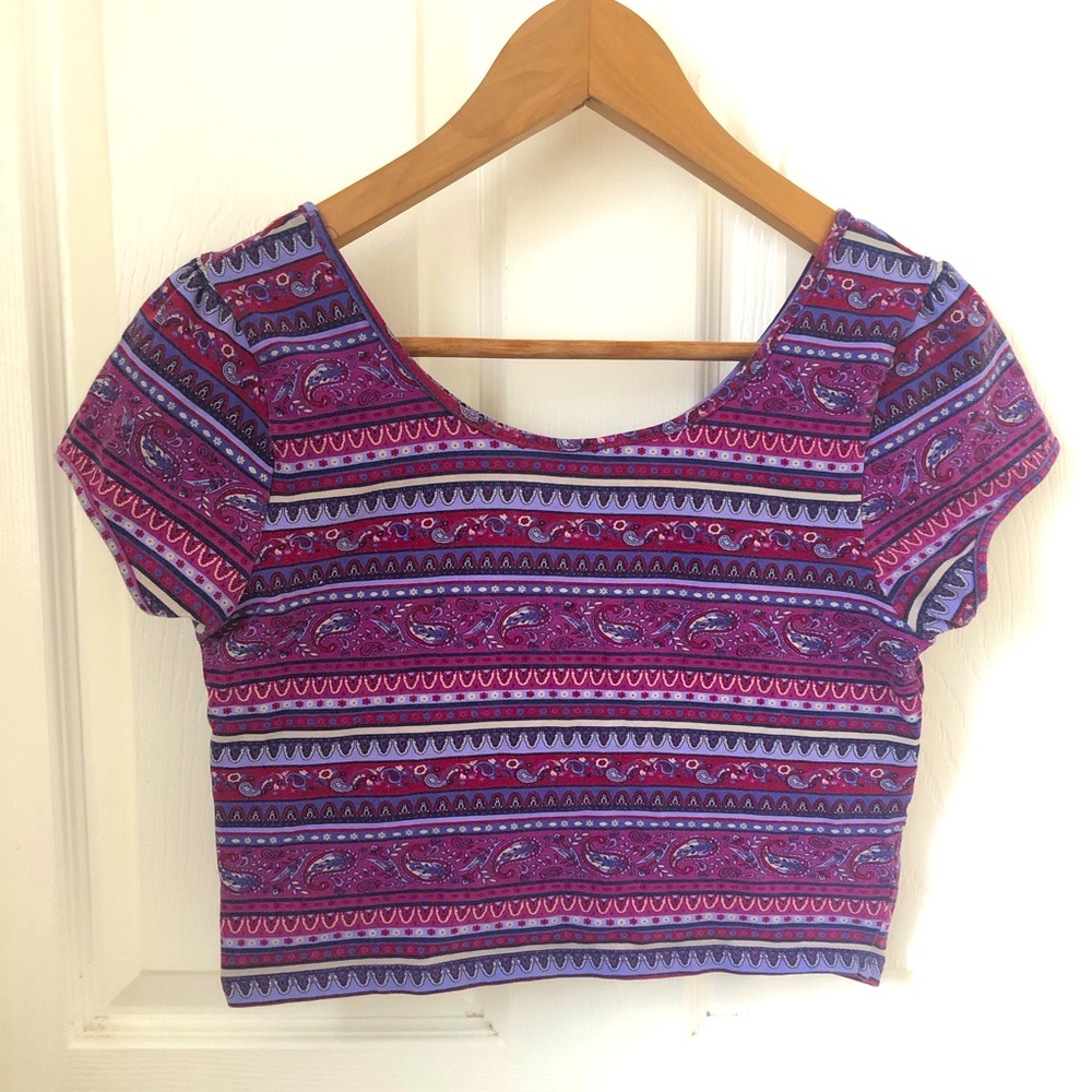 Forever 21 Ladies midriff top
